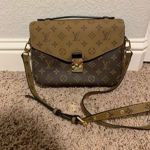 LV Pochette Métis